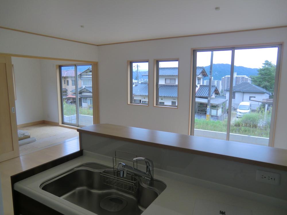 Living. (September 2013) Shooting