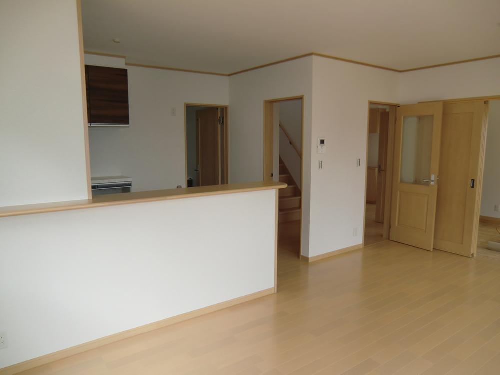 Living. (September 2013) Shooting