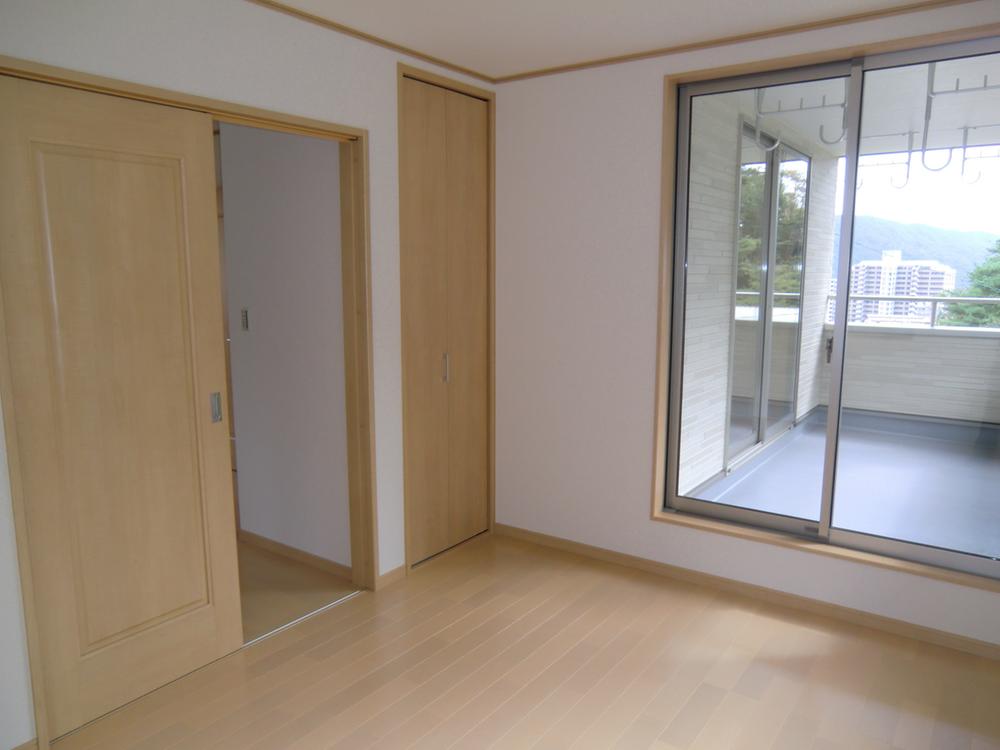 Non-living room. (September 2013) Shooting