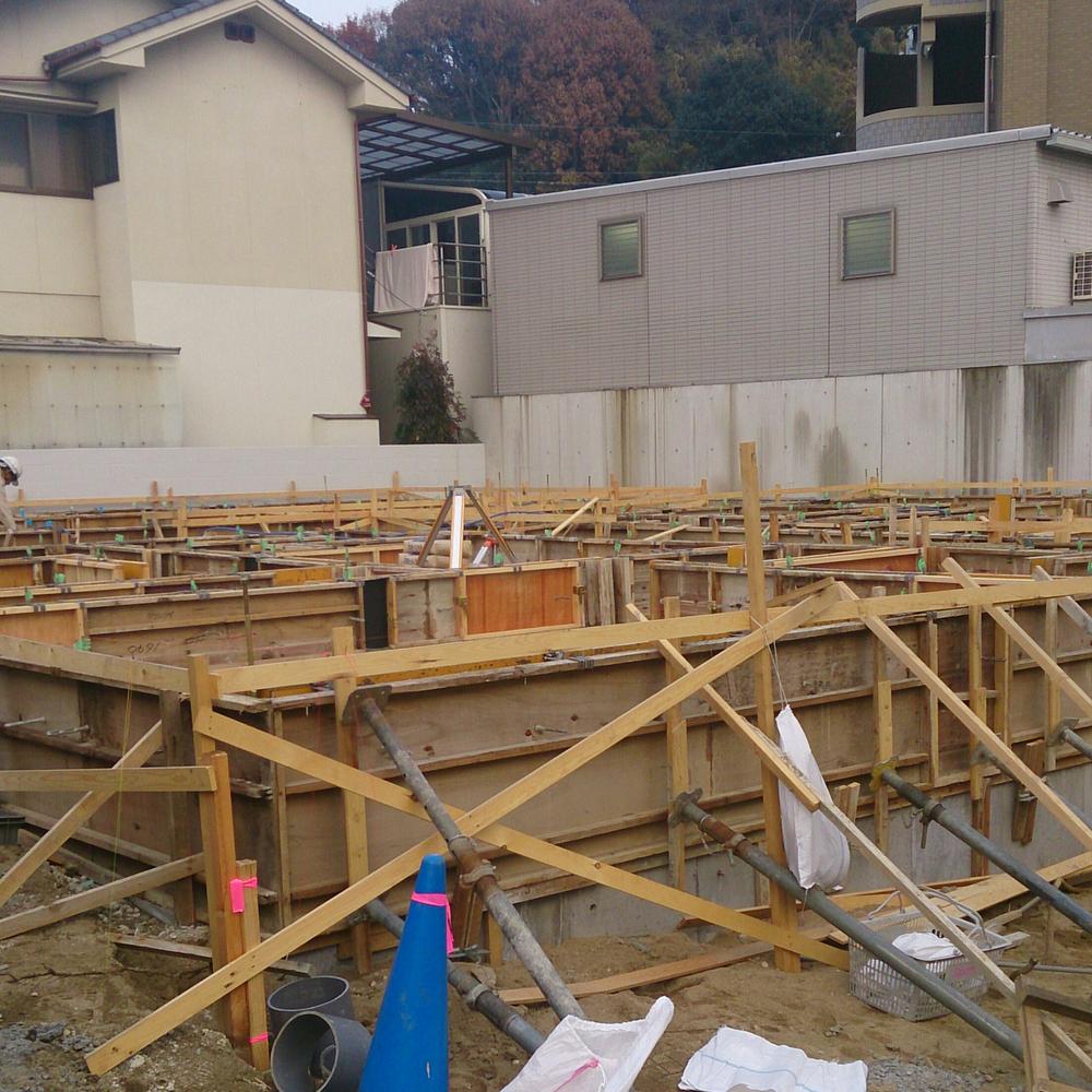 Local appearance photo. Local (12 May 2013) Shooting