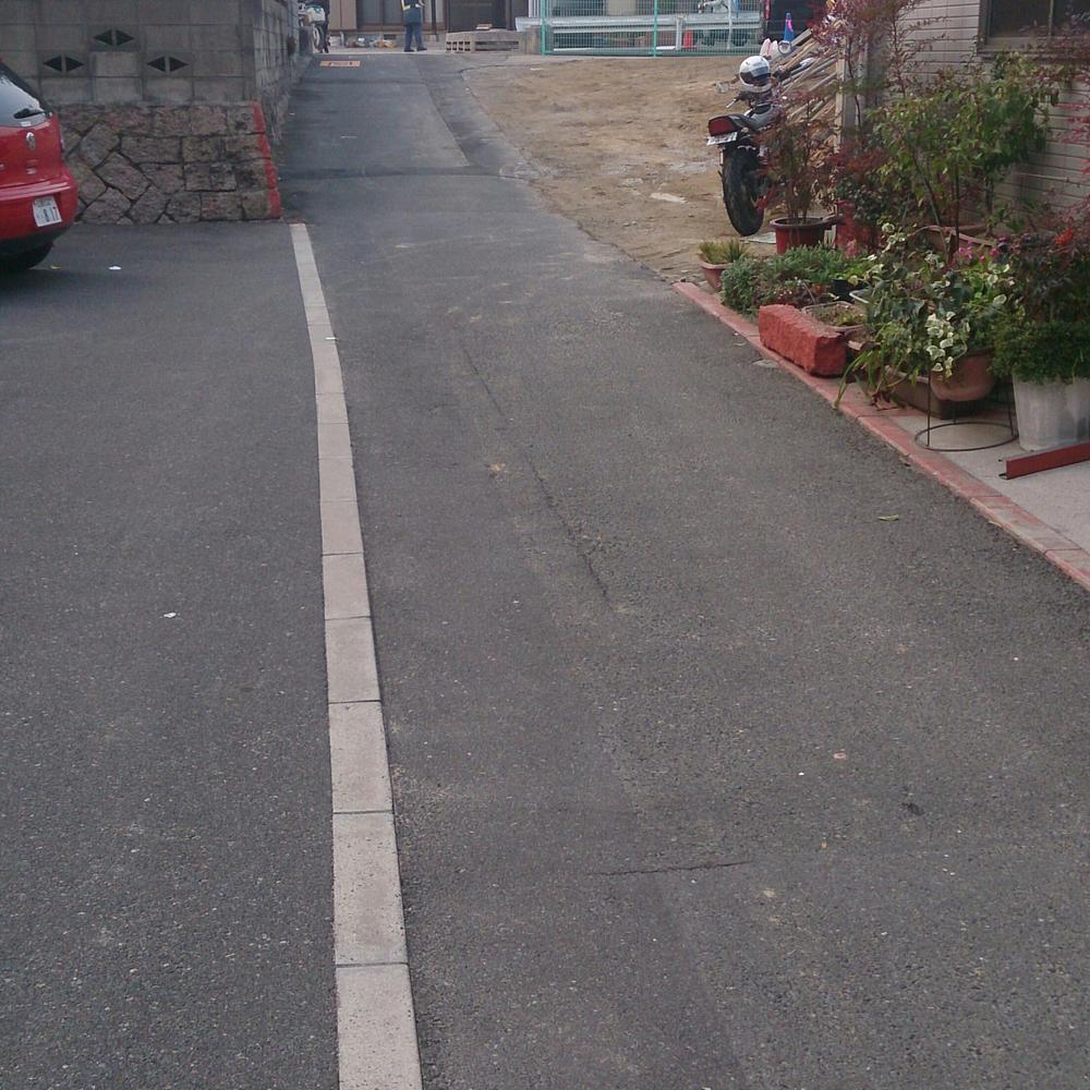 Local photos, including front road. Local (12 May 2013) Shooting