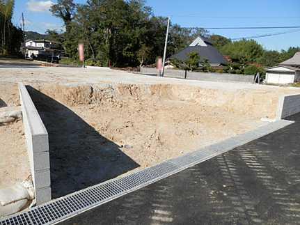 Local photos, including front road. local