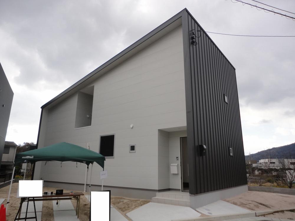 Local appearance photo. 1 Building appearance