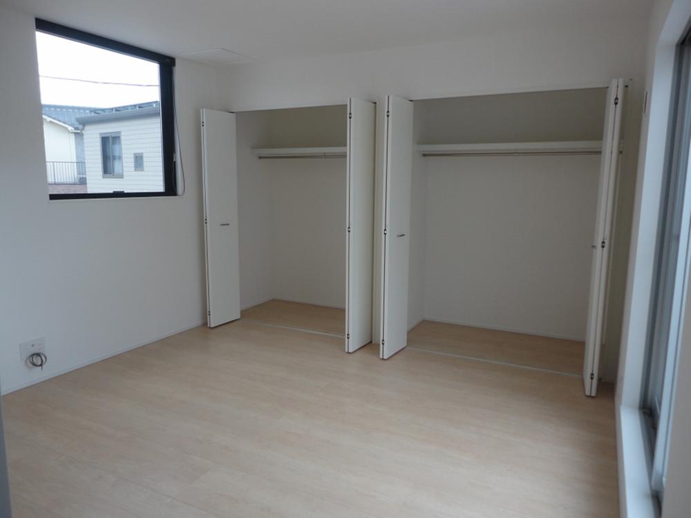 Non-living room. The main bedroom of Building 2