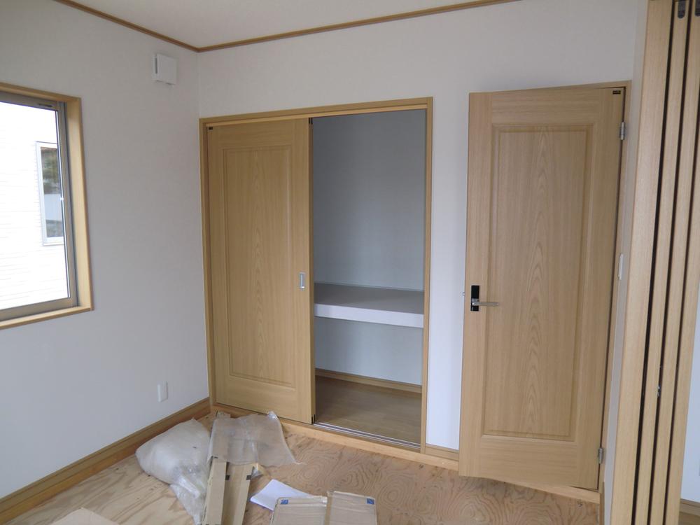 Non-living room. (September 2013) Shooting