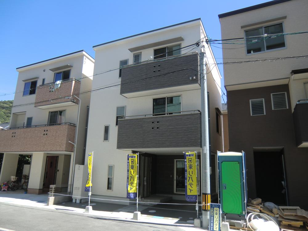 Local appearance photo. It was completed. Accent of gray is stylish in white keynote. 