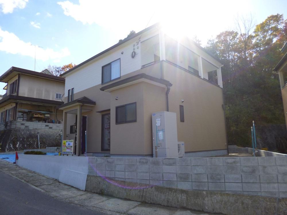 Local appearance photo. Local (11 May 2013) Shooting