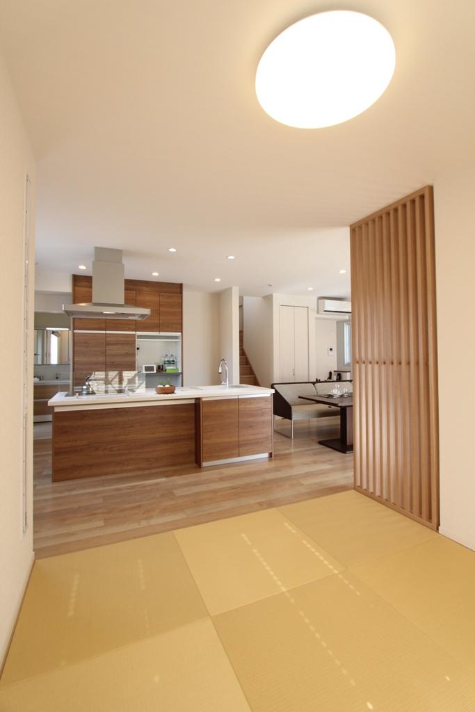 Non-living room. Japanese-style room ~ Living is. 