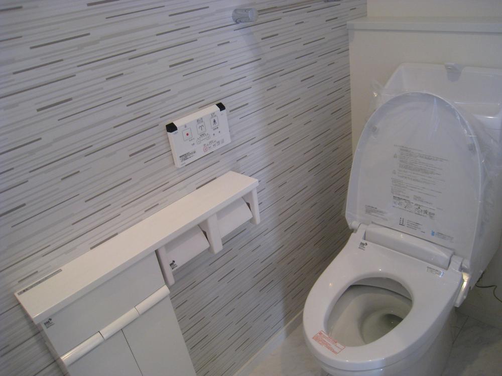 Toilet. Shower toilet Rikushiru. 