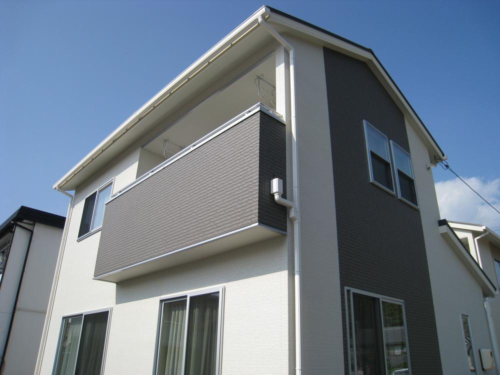 Local appearance photo. It is the Building C of the south side of the appearance. 