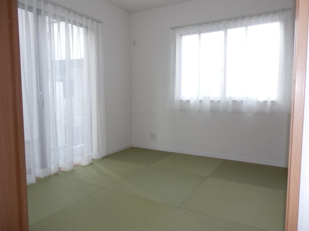 Other introspection. Japanese-style room 4.5 Pledge. 