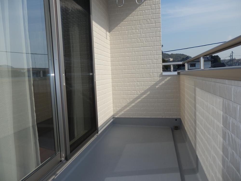 Balcony. Spacious balcony. 