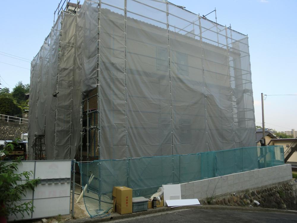 Local photos, including front road. Local A Building (June 2013) Shooting