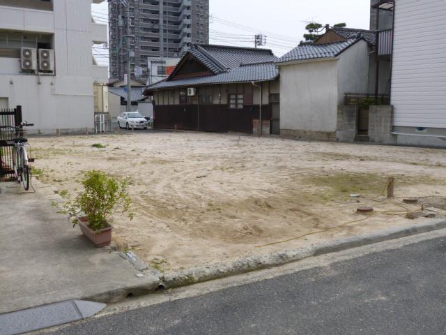 Local photos, including front road. Local (April 2013) Shooting