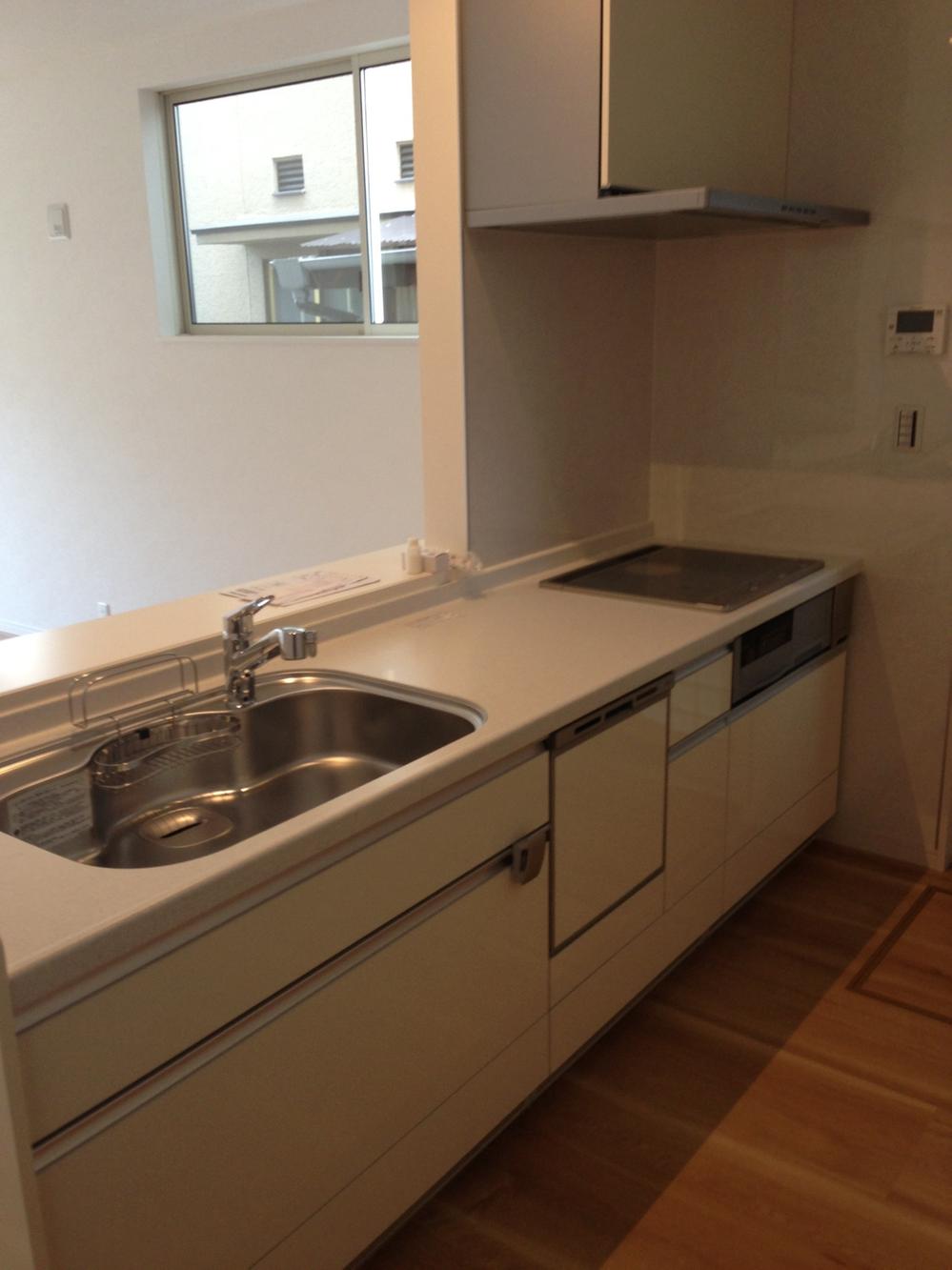 Kitchen. Local (August 2013) Shooting