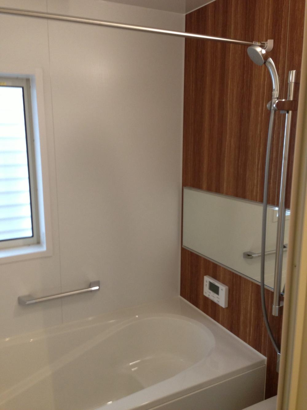 Bathroom. Local (August 2013) Shooting