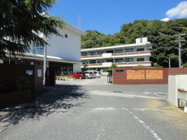 Primary school. Sagata until elementary school 435m