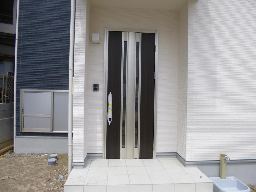 Entrance. (June 2013) Shooting