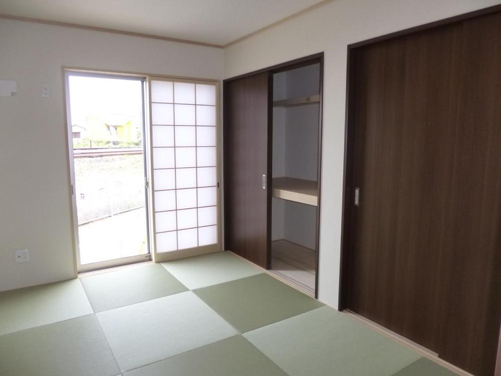 Non-living room. (June 2013) Shooting