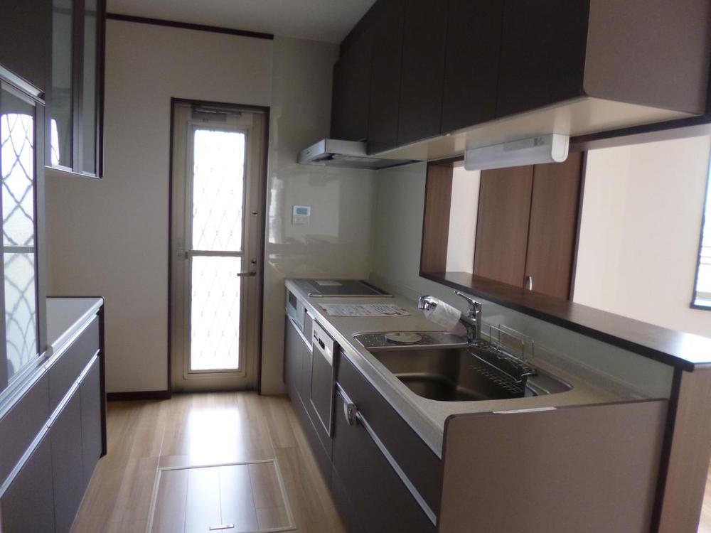 Kitchen. (June 2013) Shooting