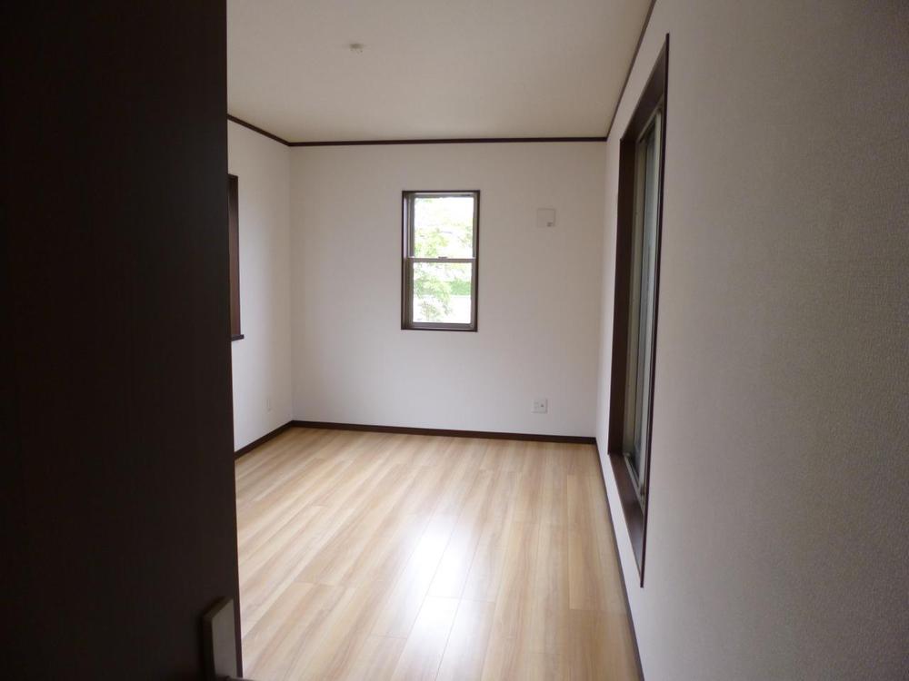 Non-living room. (June 2013) Shooting