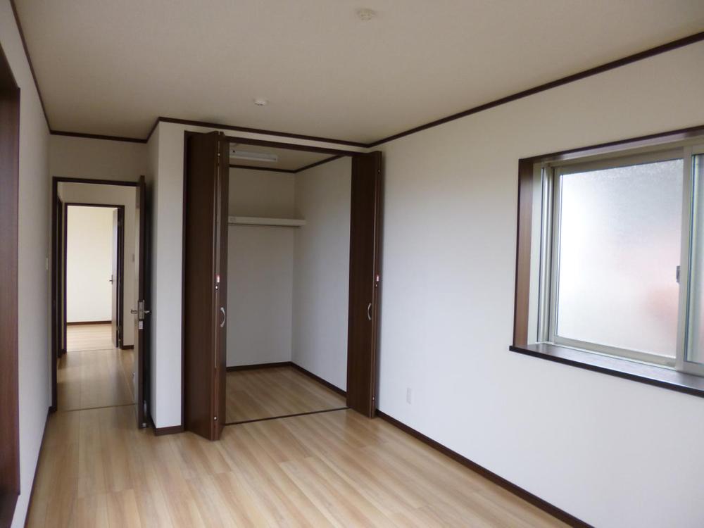 Non-living room. (June 2013) Shooting