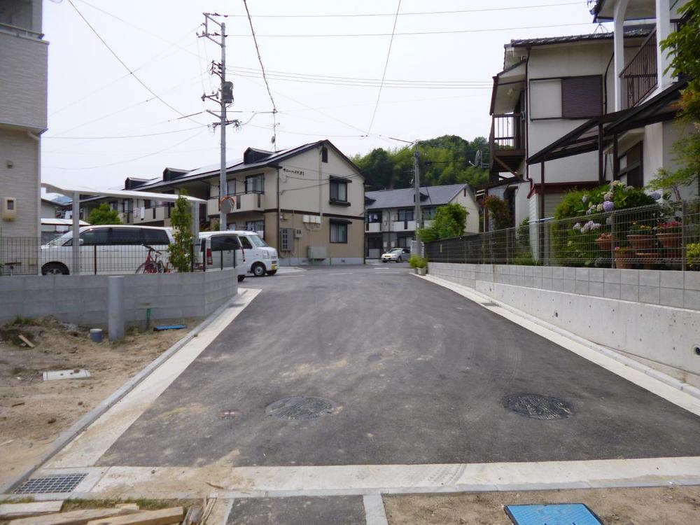 Local photos, including front road. Local (June 2013) Shooting