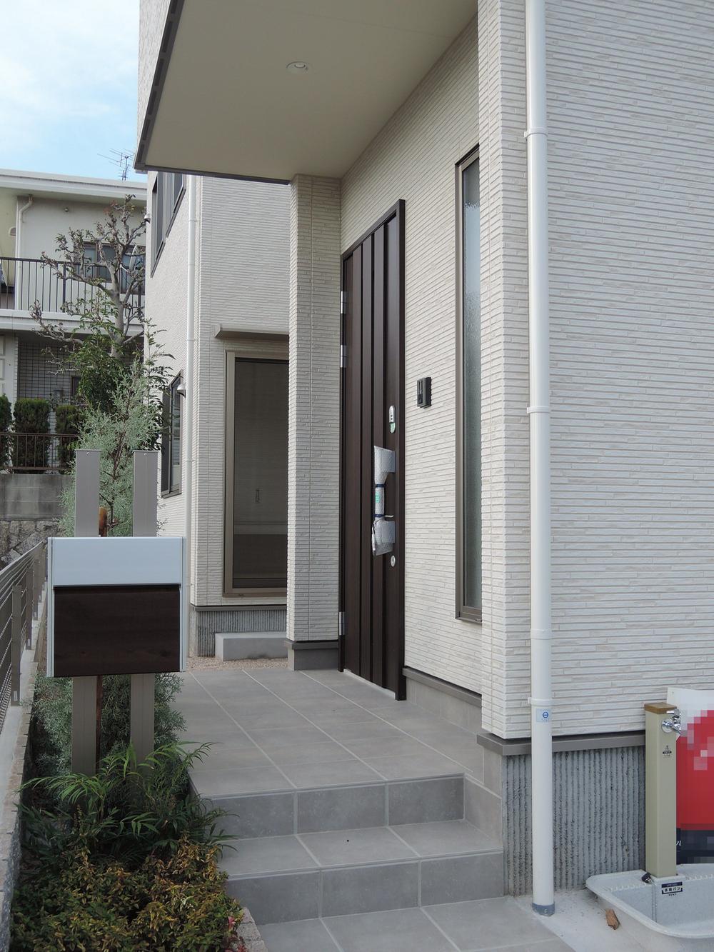 Entrance. Local site (November 2013) Shooting