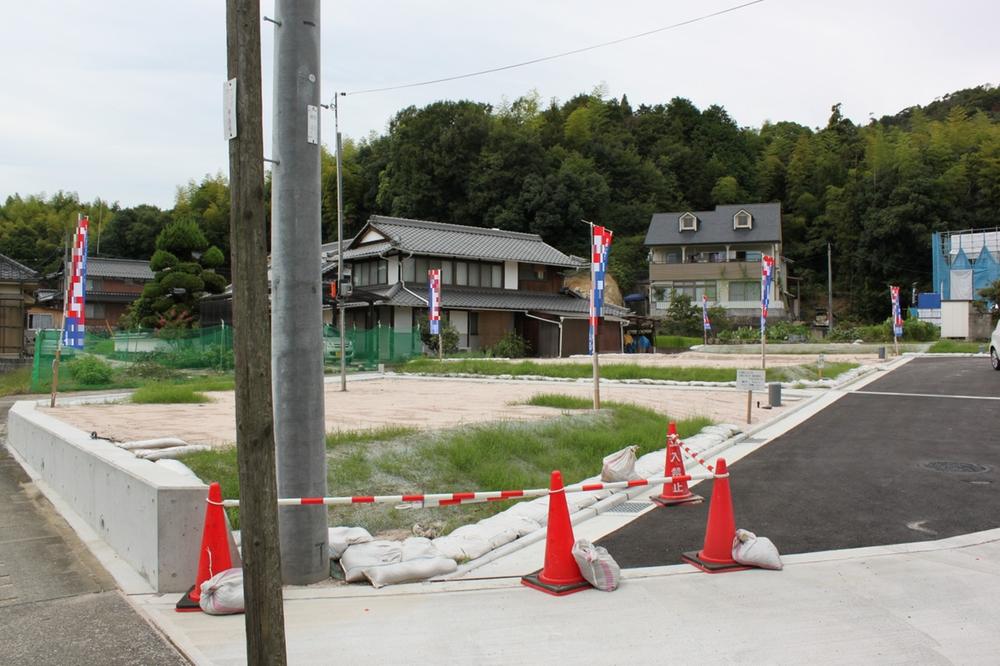 Local photos, including front road