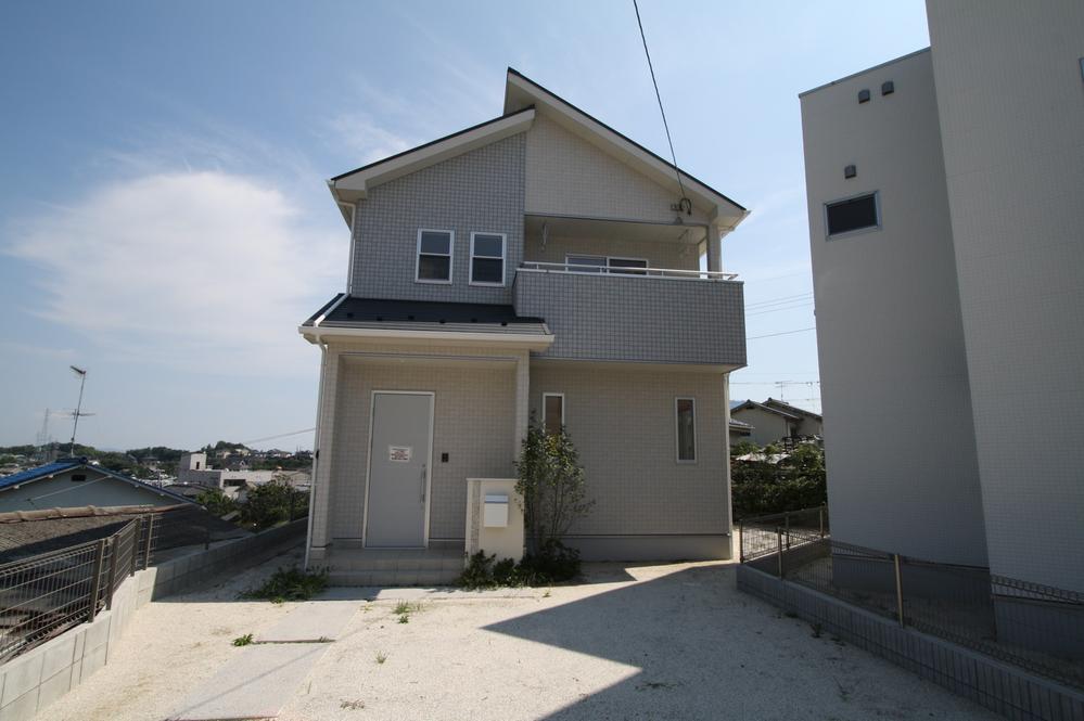 Local appearance photo. local