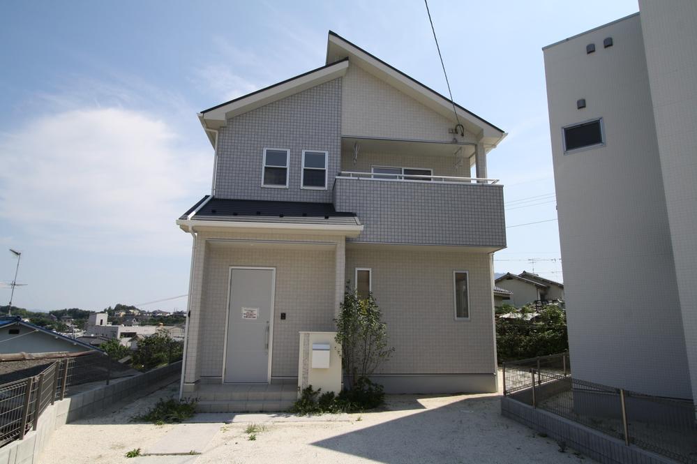 Local appearance photo. local