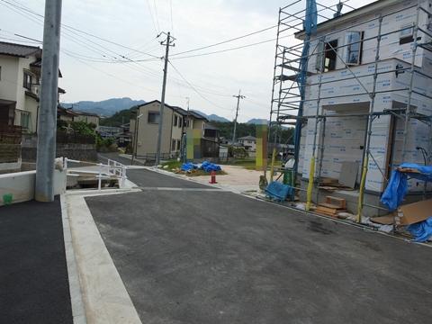 Local photos, including front road. November 9 shooting