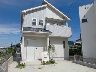 Local appearance photo. It is a building of a fashionable appearance