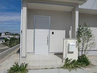 Same specifications photos (appearance). It is the front door to greet the important customers