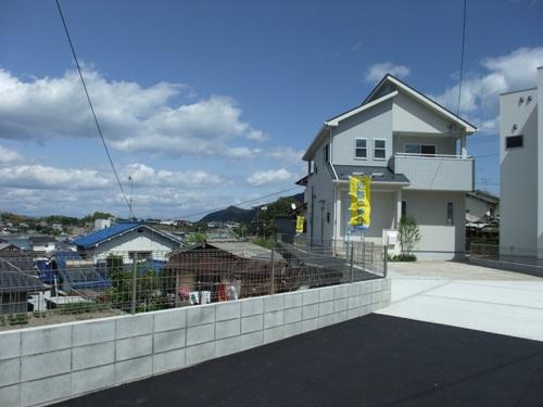 Local appearance photo. Indoor (March 2013) Shooting