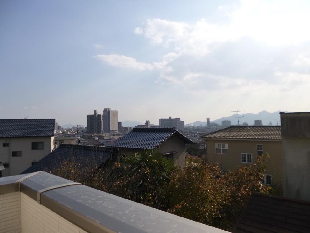 View photos from the dwelling unit. (December 2013) Shooting