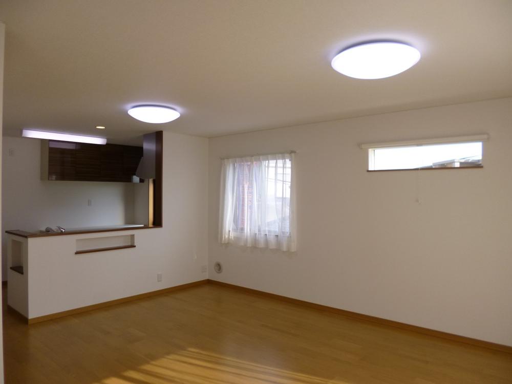 Living. (October 2013) Shooting