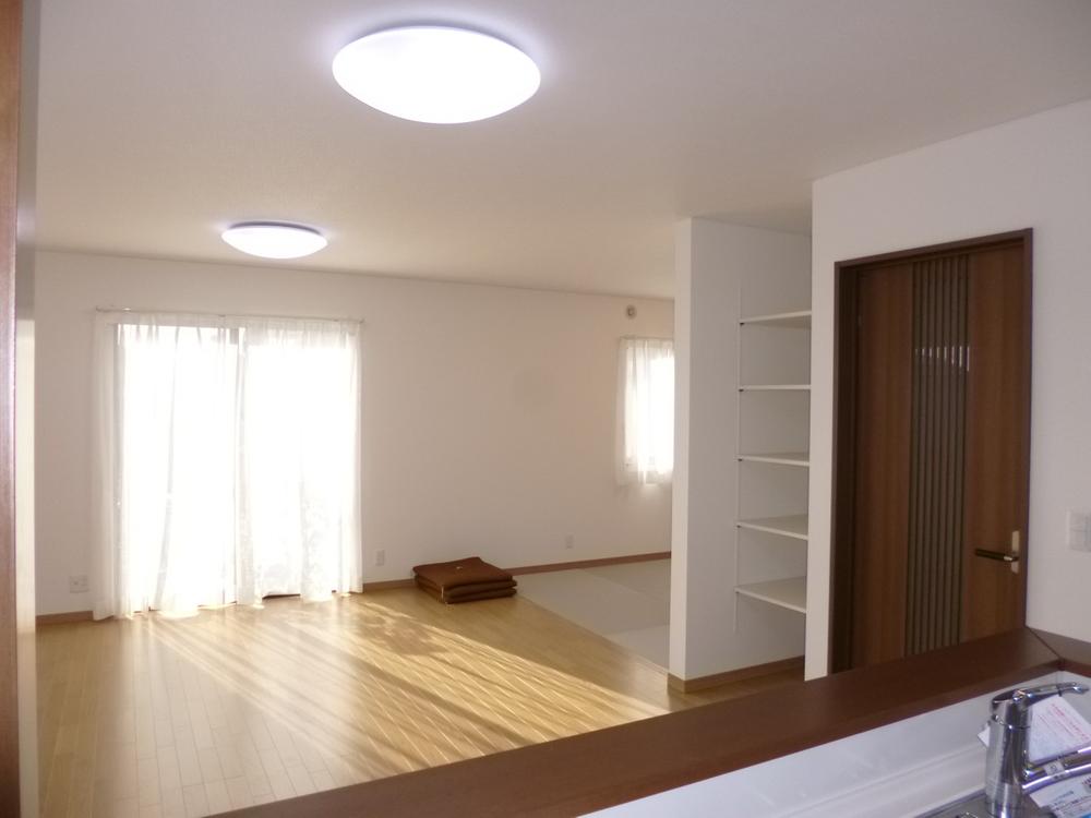 Living. (October 2013) Shooting