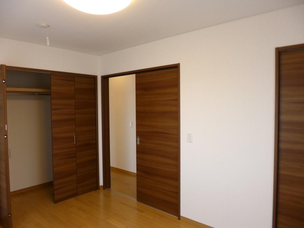 Non-living room. (October 2013) Shooting