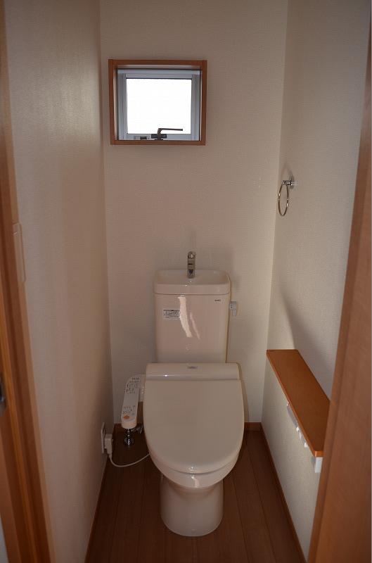 Toilet. 1st floor ・ Second floor Washlet