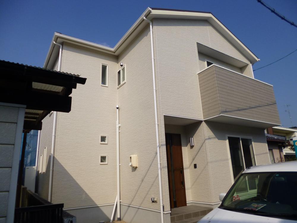 Local appearance photo. (December 2013) Shooting