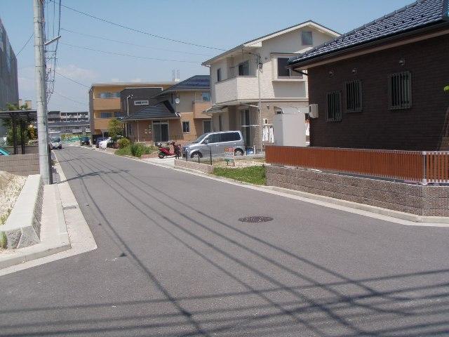 Local photos, including front road. Local (June 2013) Shooting