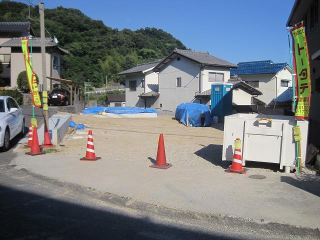 Local photos, including front road