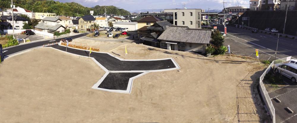 Local photos, including front road. All 7 compartment birth! Site 40 square meters ~ 42 square meters!