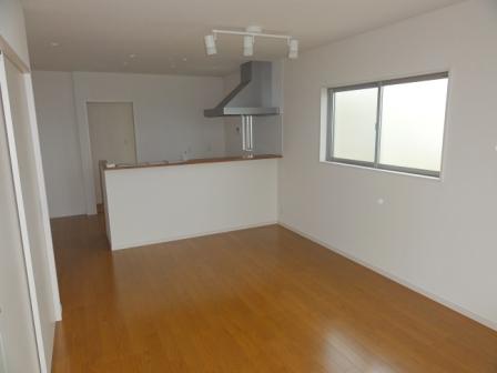 Same specifications photos (living)