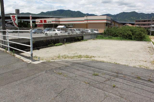 Local photos, including front road. local