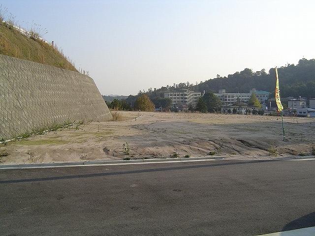 Local appearance photo. Local (11 May 2013) Shooting