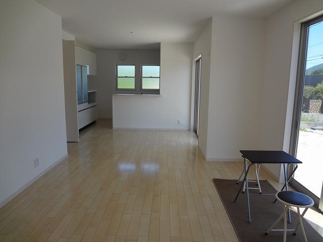 Living. Good per positive living! Good feeling ~ !