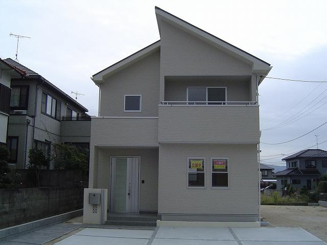 Local appearance photo. Local (10 May 2013) Shooting