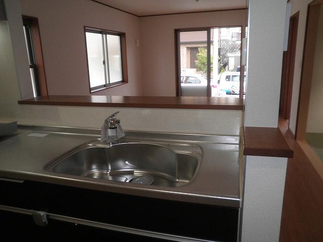 Kitchen. Local (10 May 2013) Shooting